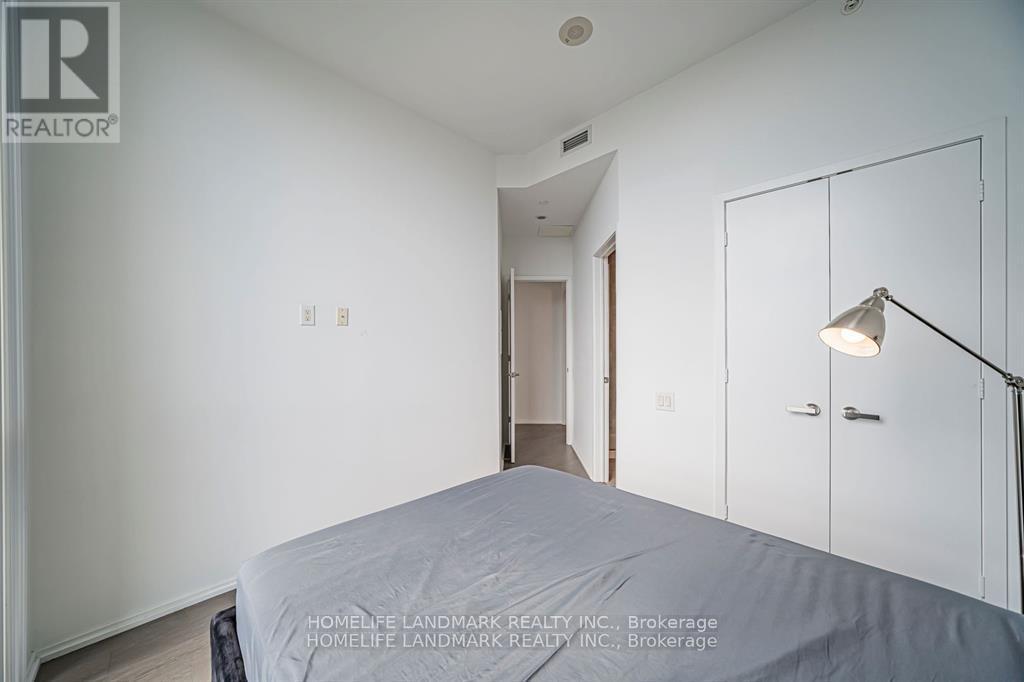 #5202 45 CHARLES STREET E - 21