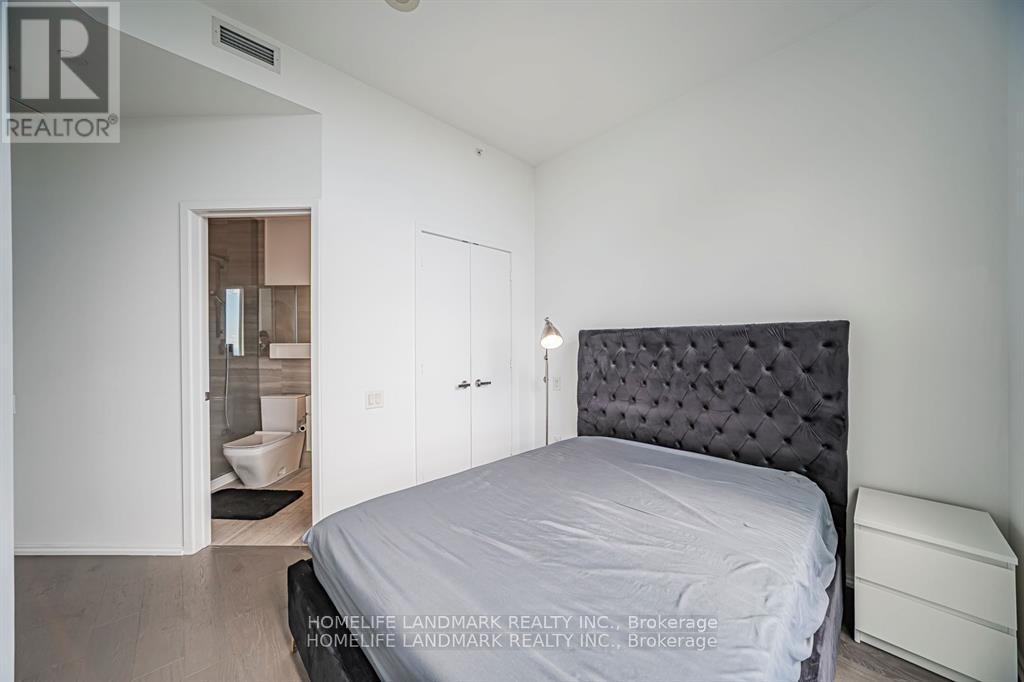 #5202 45 CHARLES STREET E - 23