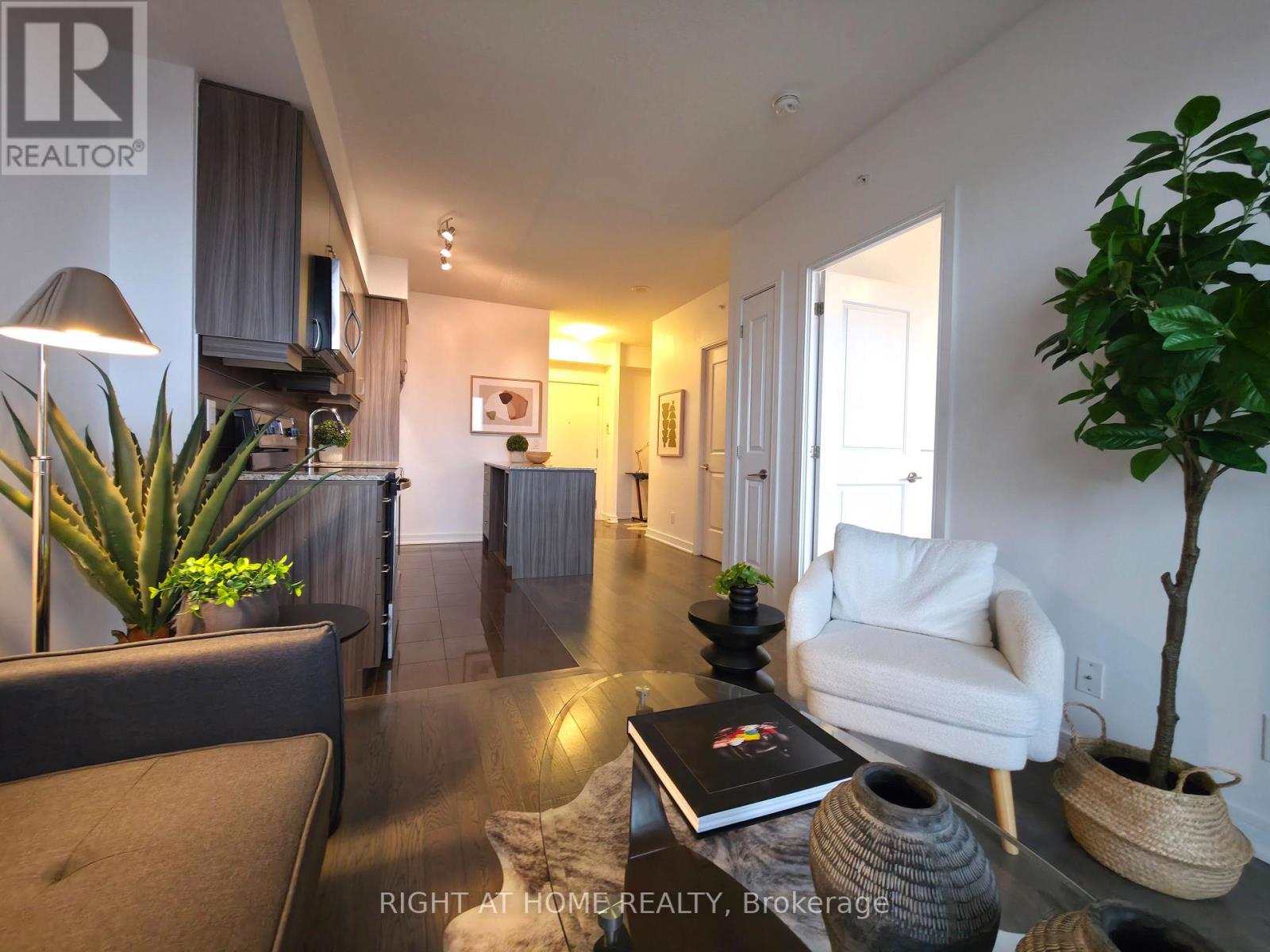 #NE616 9205 YONGE STREET - 8