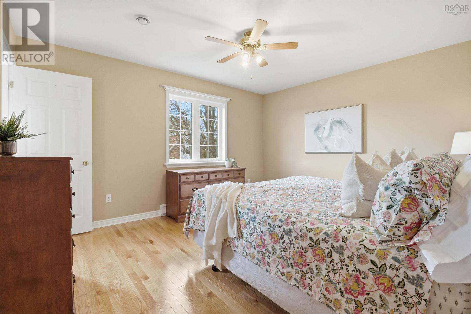 Property 21 of 41 of 270 Ridgevale Drive