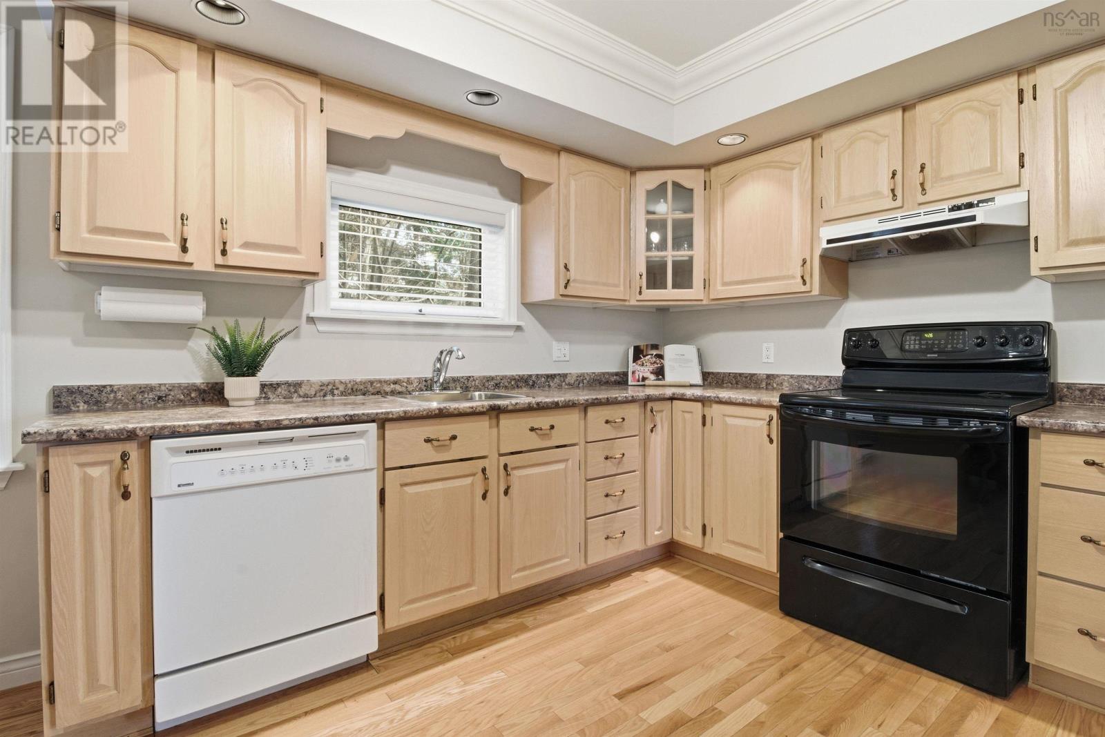 Property 7 of 41 of 270 Ridgevale Drive