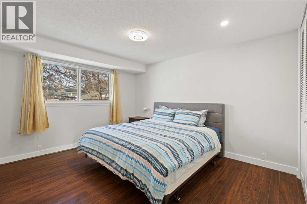 208 Woodpark Place SW Photo 16 - Calgary Real Estate