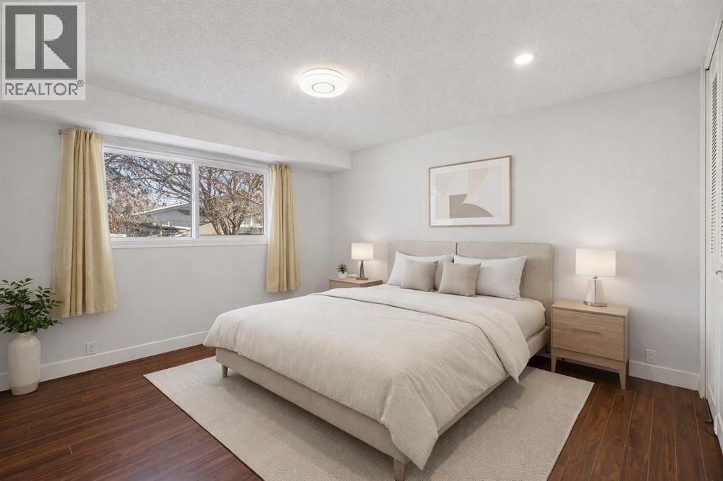 208 Woodpark Place SW Photo 17 - Calgary Real Estate