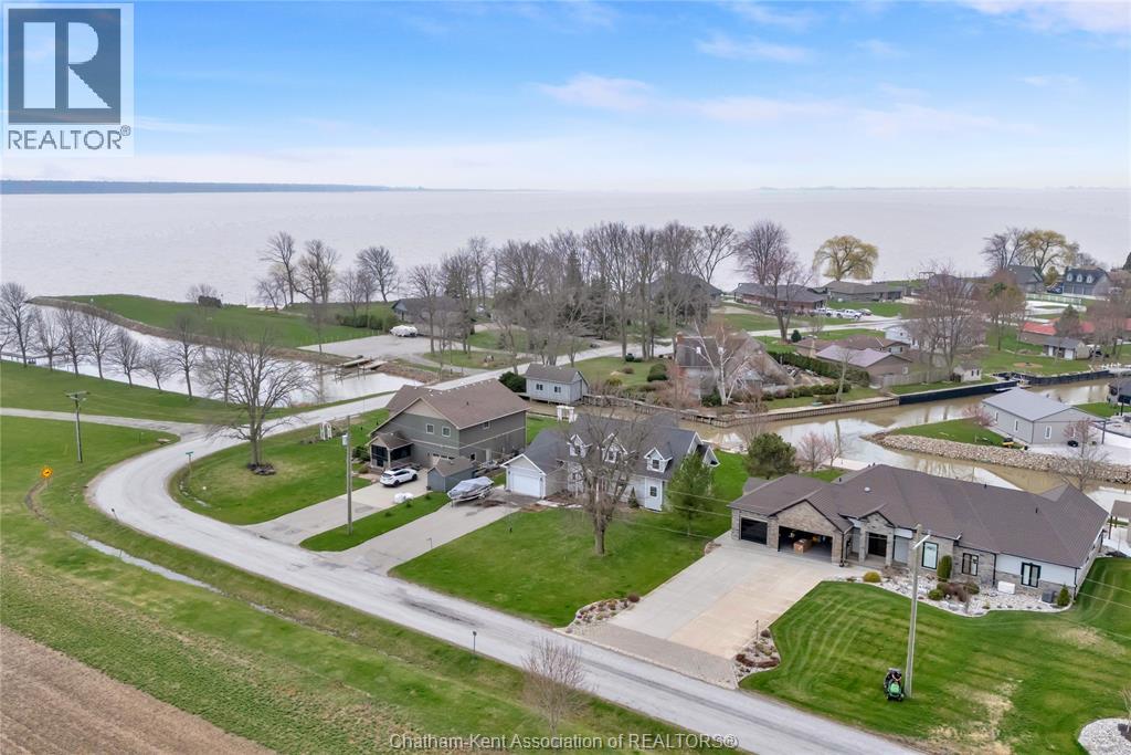 18334 Marine Park DRIVE, Rondeau Bay Estates, Ontario, N0P1X0 — Photo 3