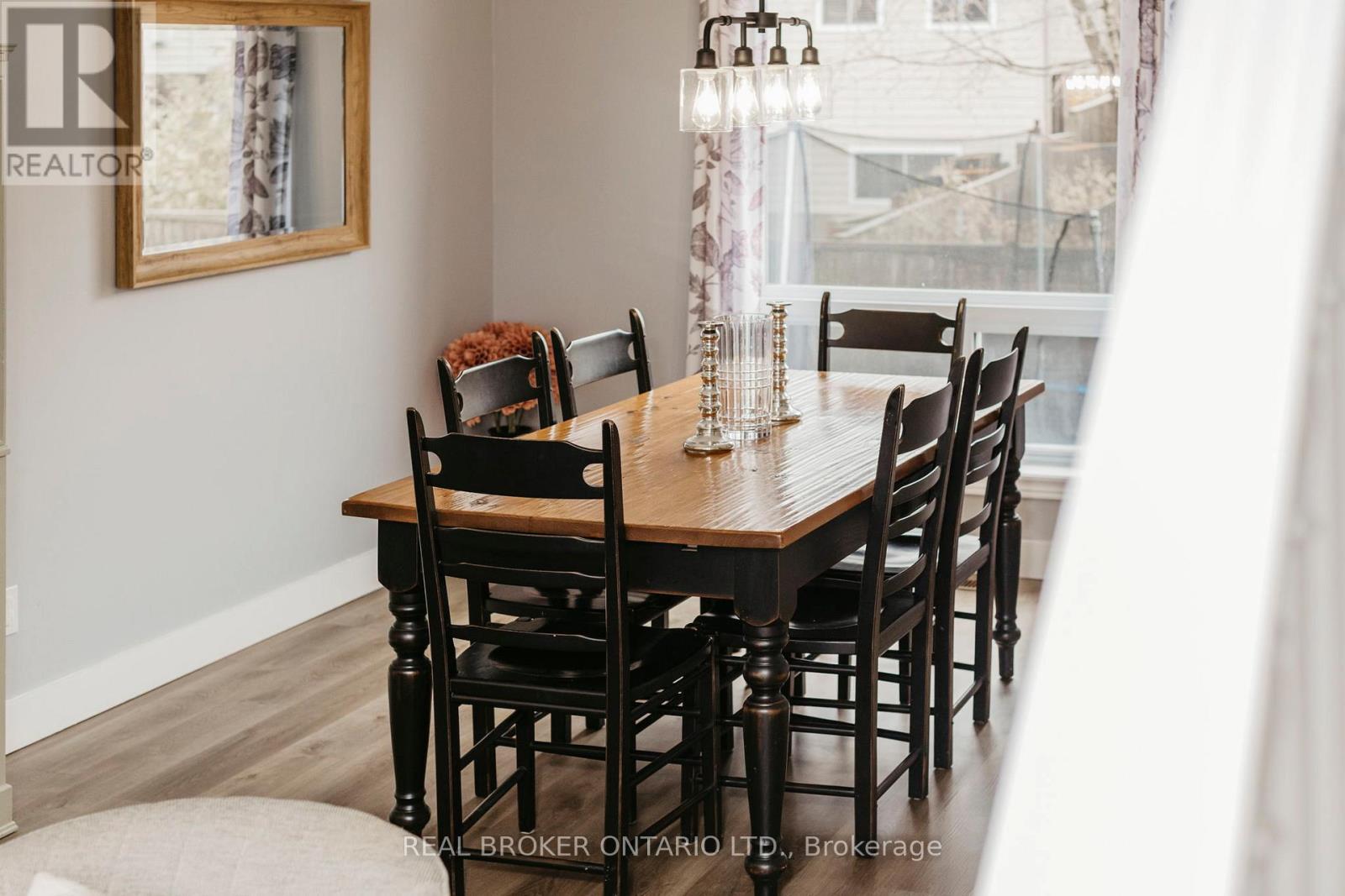 527 JOSEPH STREET — photo 12