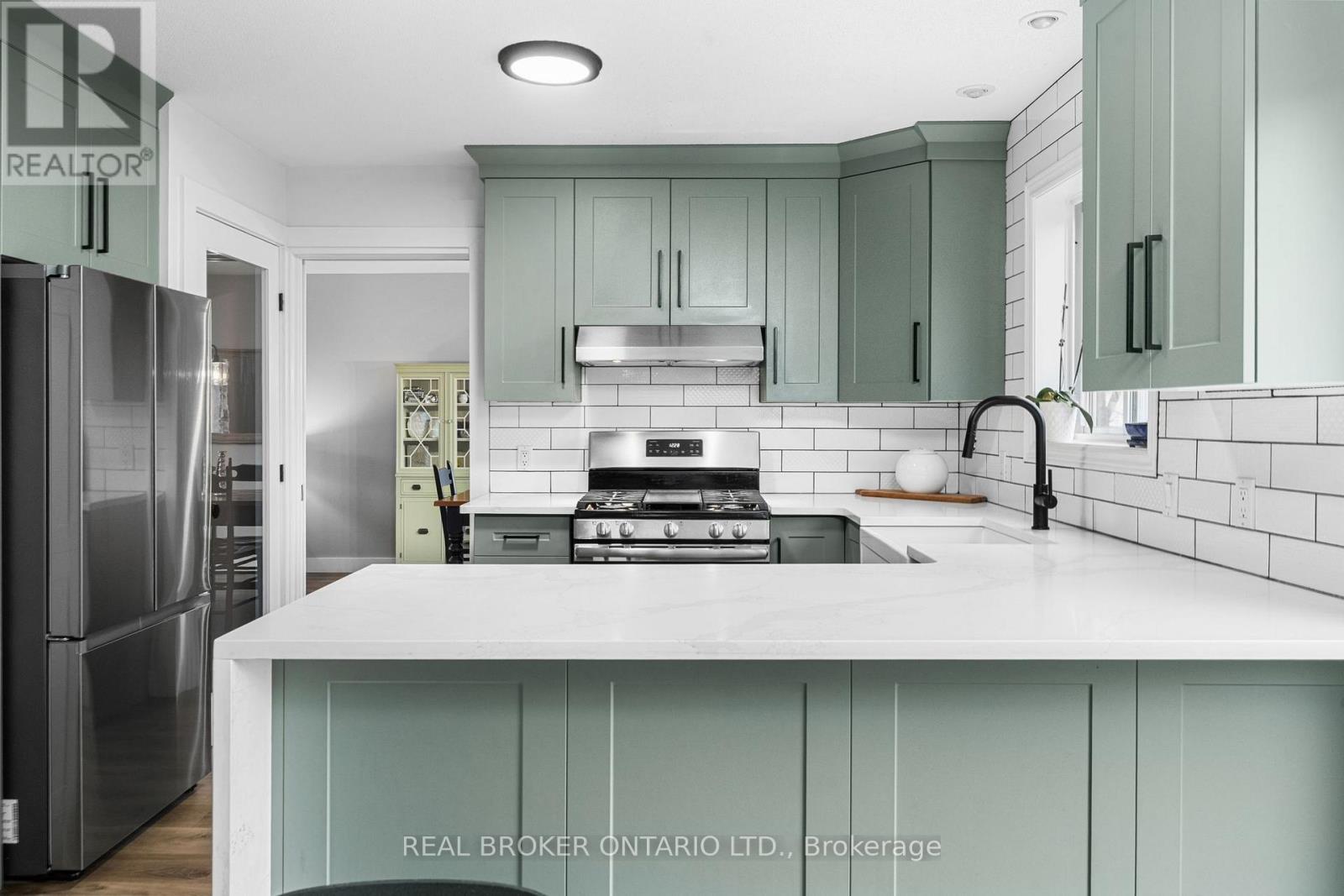 527 JOSEPH STREET — photo 20