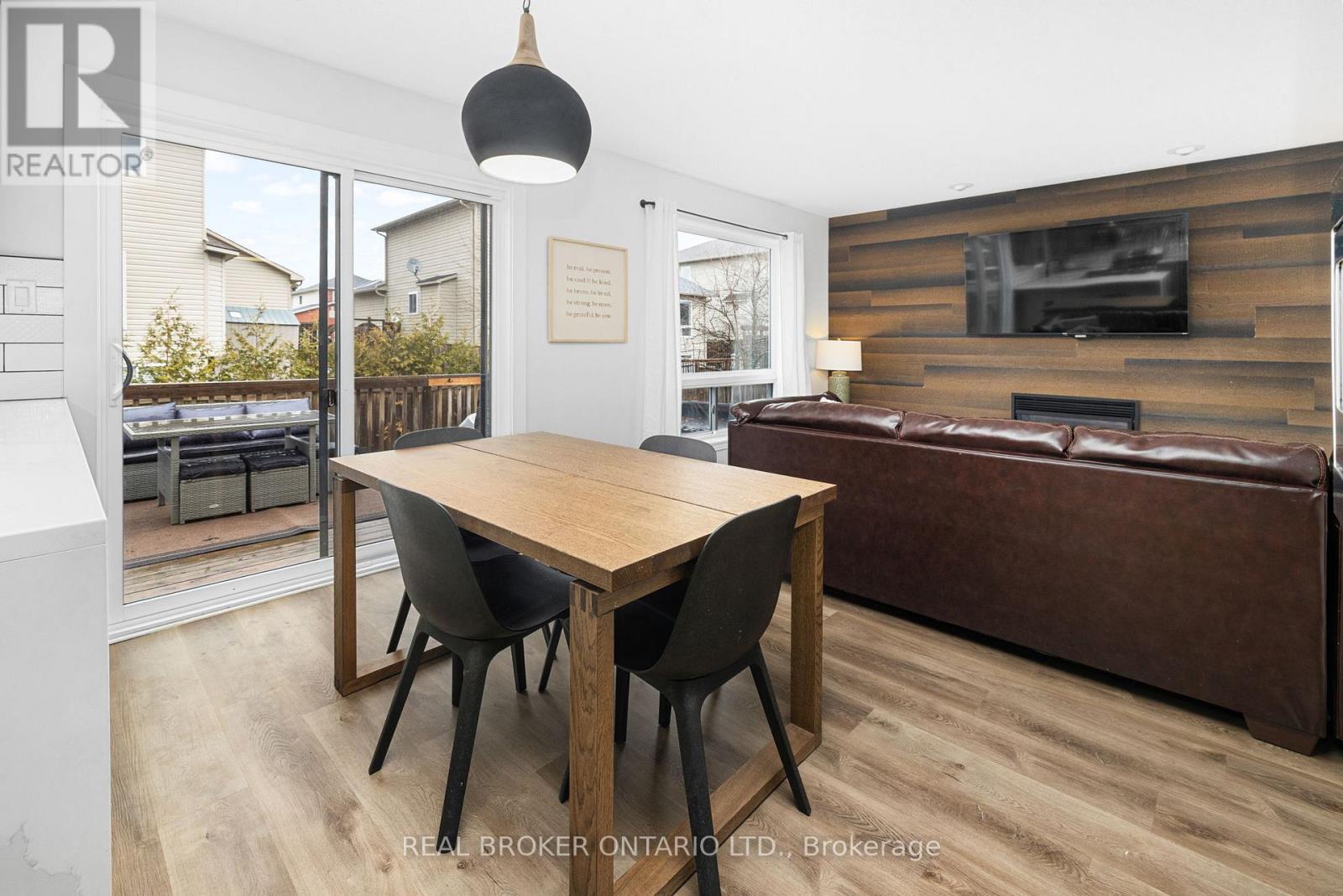 527 JOSEPH STREET — photo 23