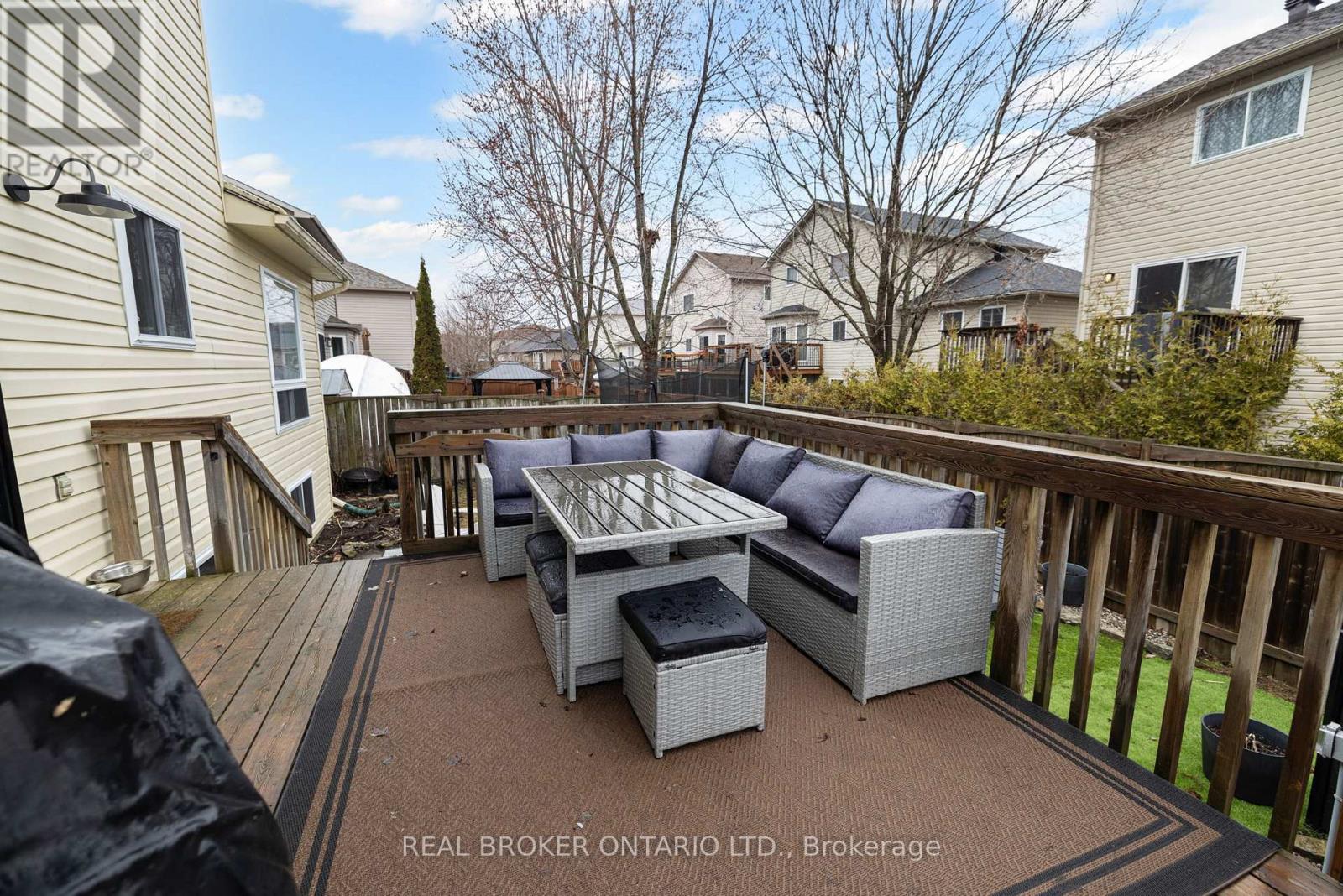 527 JOSEPH STREET — photo 44