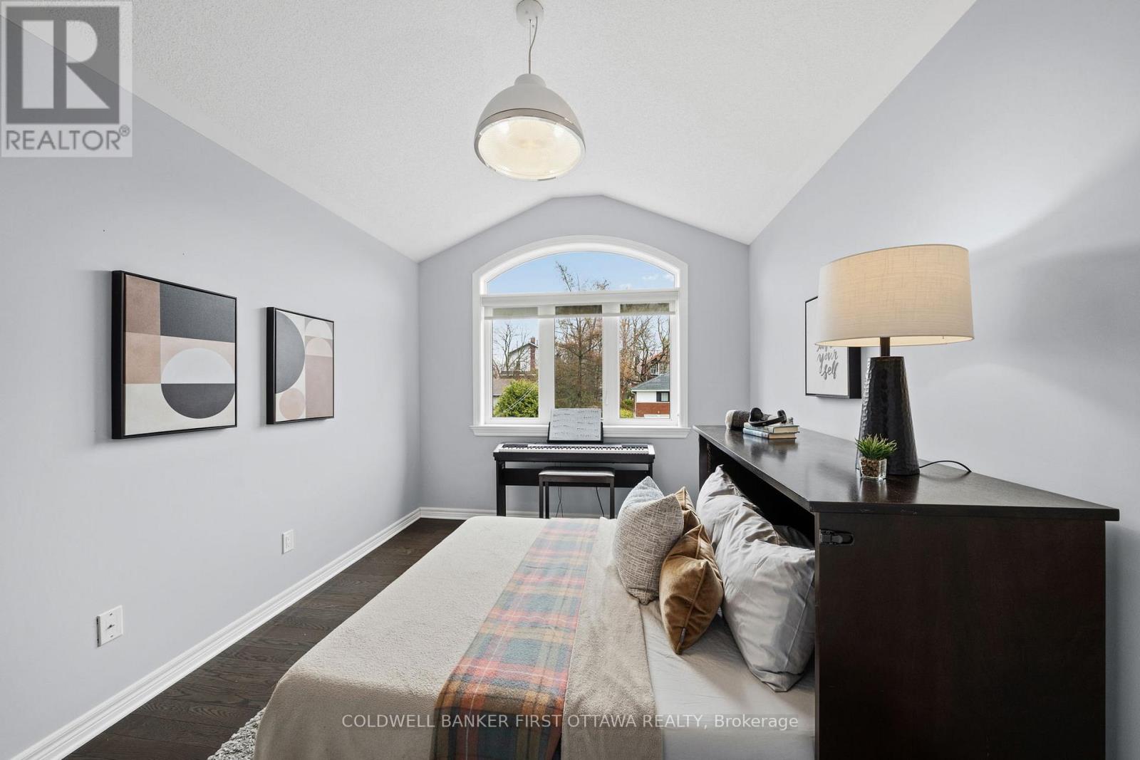 206 ANCASTER AVENUE - 26