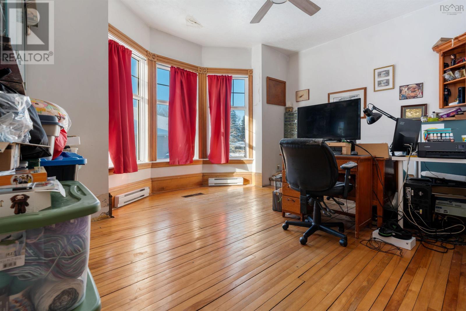 Property 20 of 50 of 251 Victoria Street E