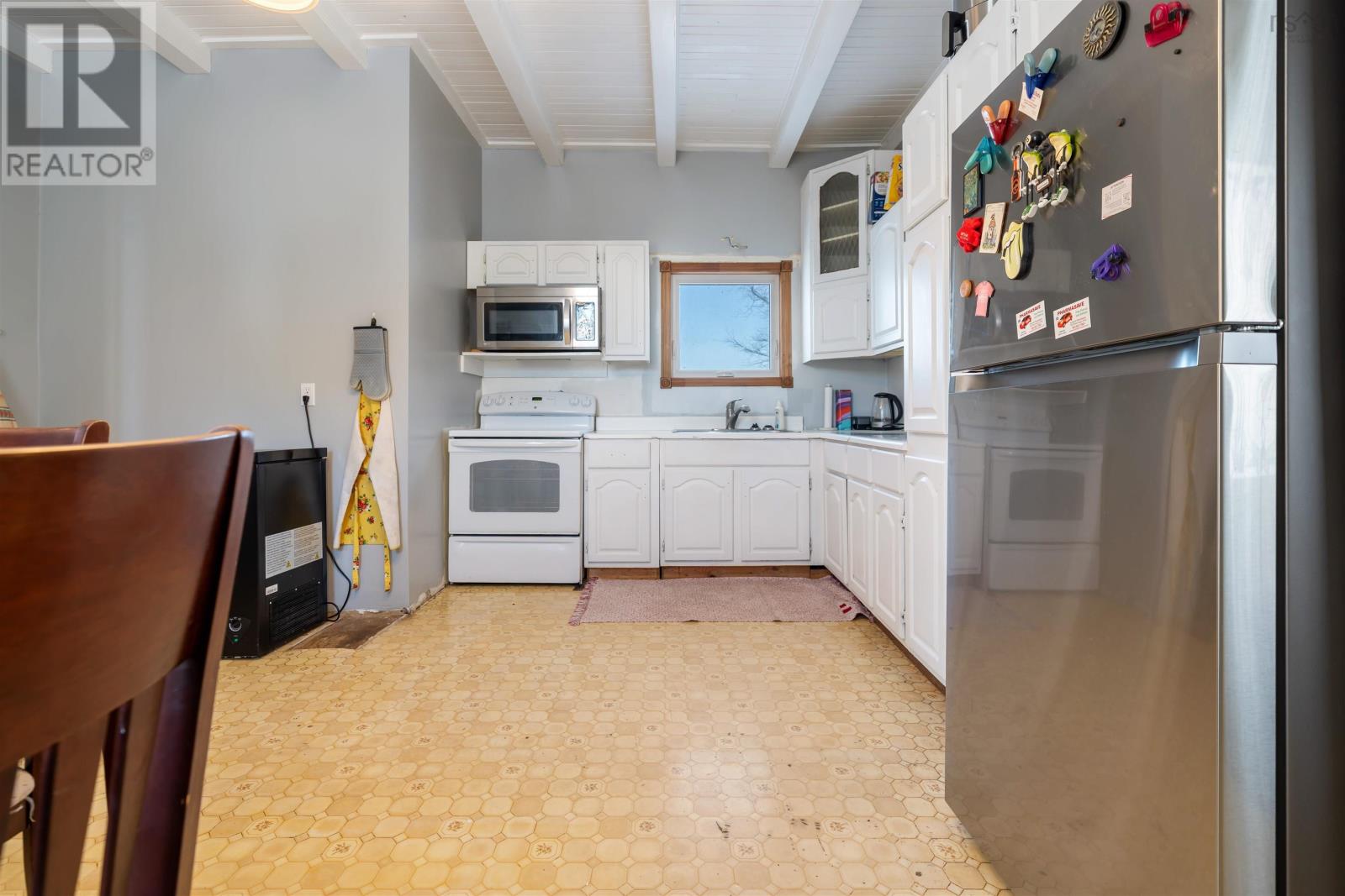 Property 24 of 50 of 251 Victoria Street E