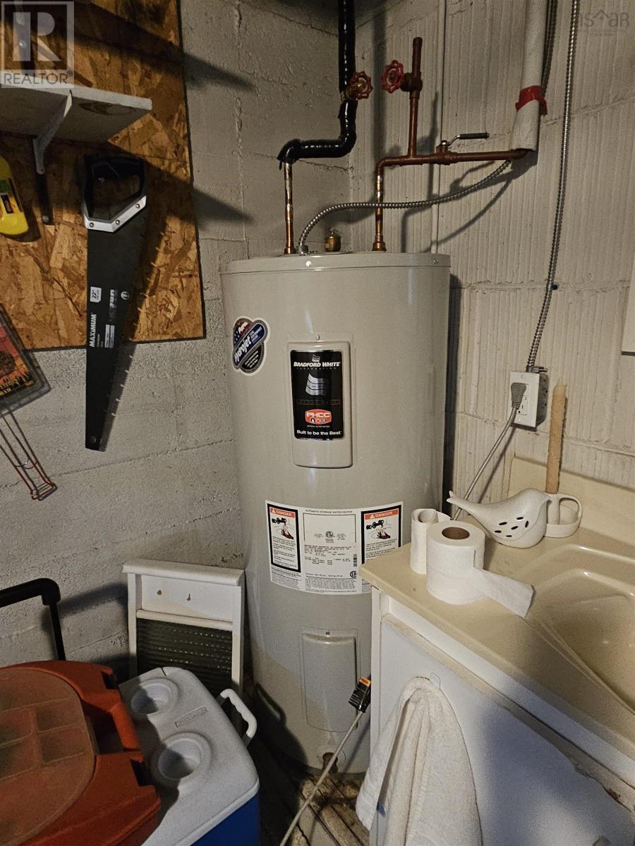 Property 33 of 39 of 815 Main Street