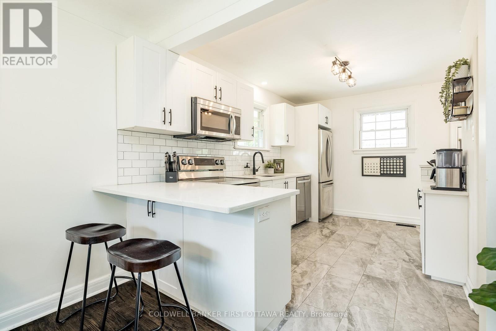 1 PORTER STREET — photo 15