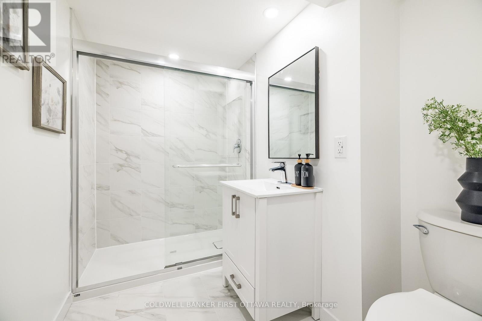 1 PORTER STREET — photo 27