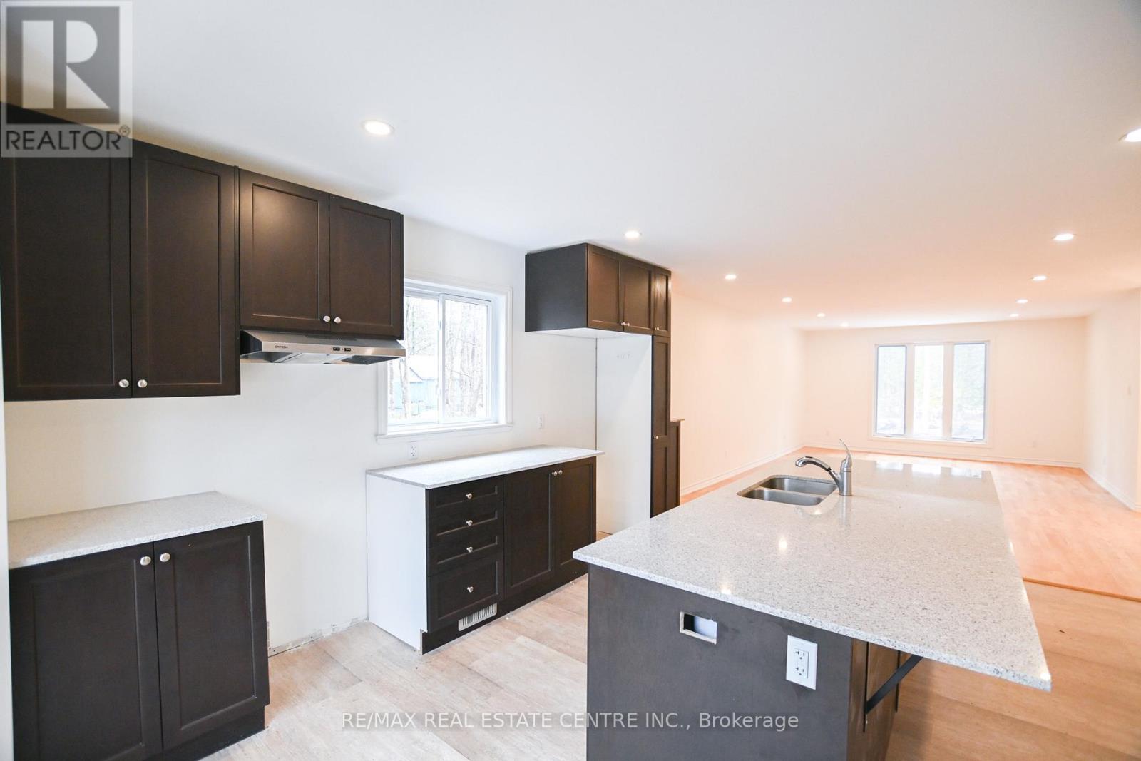 1078 SOUTH KAHSHE LAKE ROAD E — photo 3