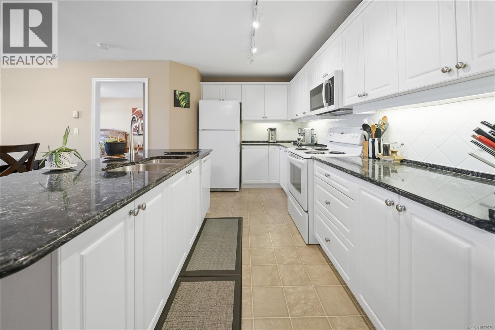 #213 1633 DUFFERIN CRES - 11