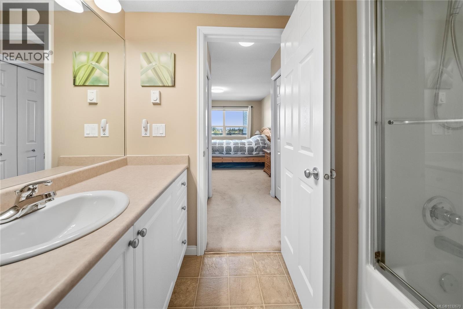 #213 1633 DUFFERIN CRES - 17