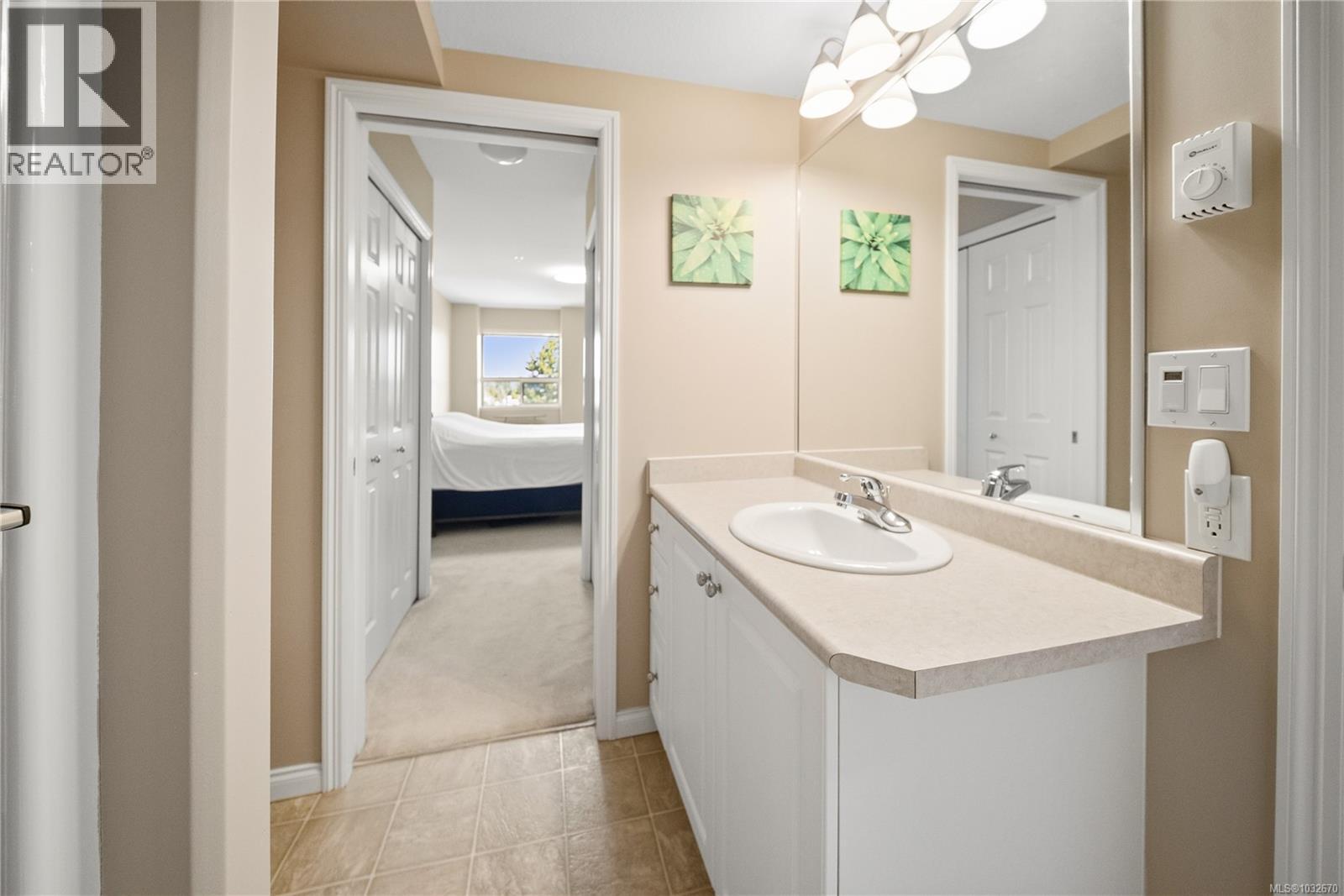 #213 1633 DUFFERIN CRES - 23