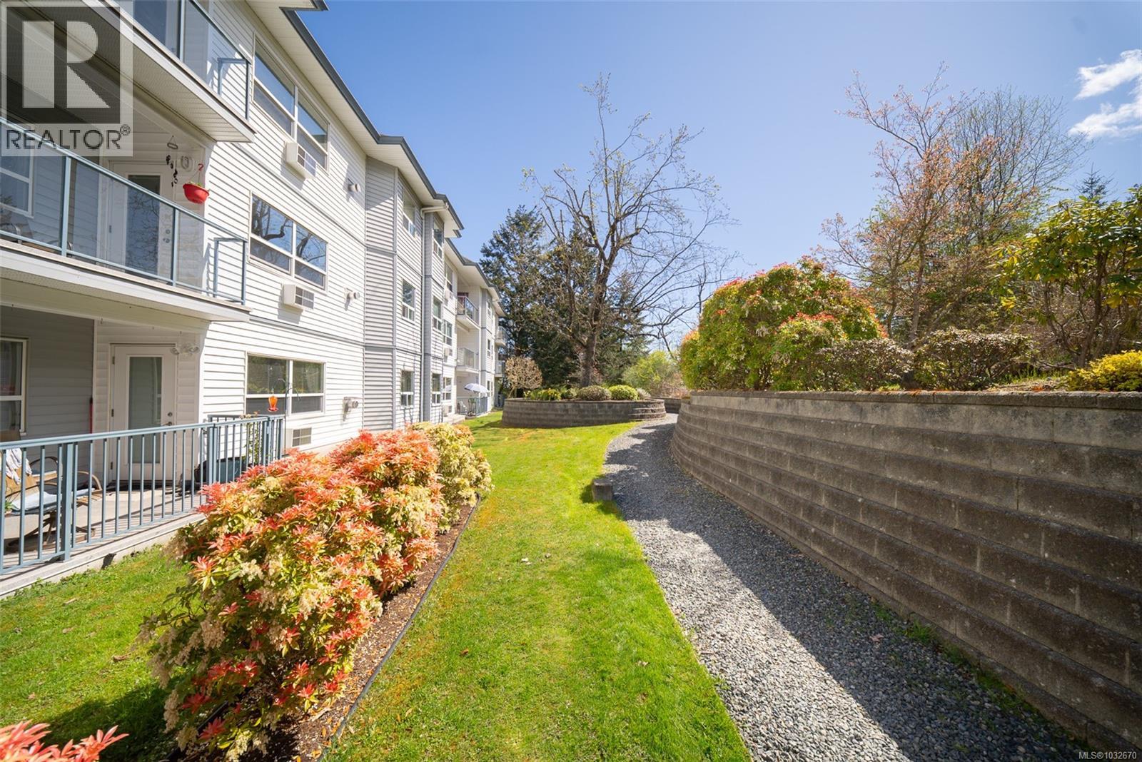 #213 1633 DUFFERIN CRES - 37