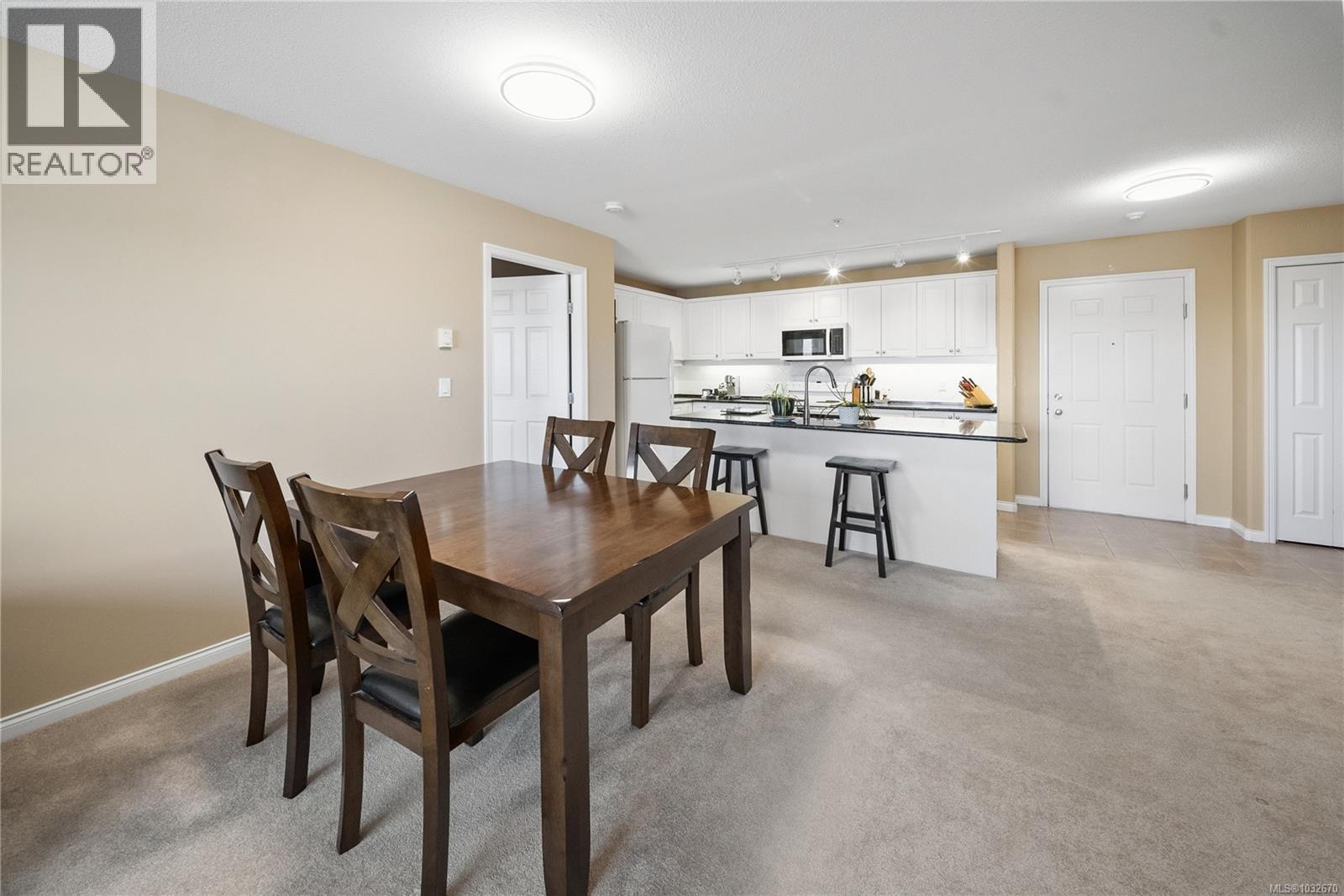 #213 1633 DUFFERIN CRES - 5