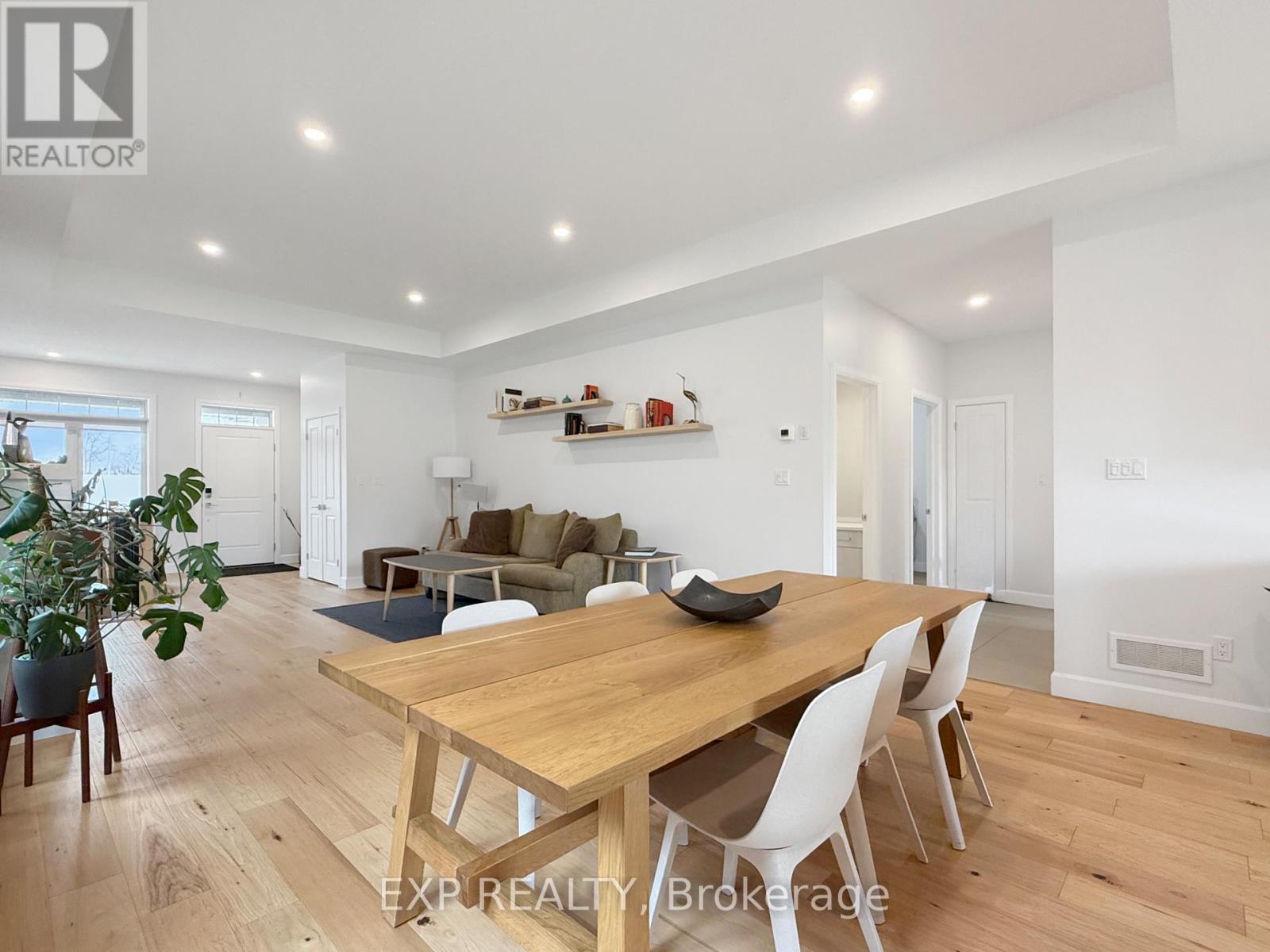 31 - 159 COLLINS WAY — photo 11