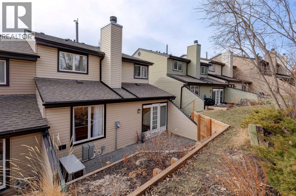 Single Family House 3 Level for Sale in   Strathcona Drive SW Strathcona Park Calgary 