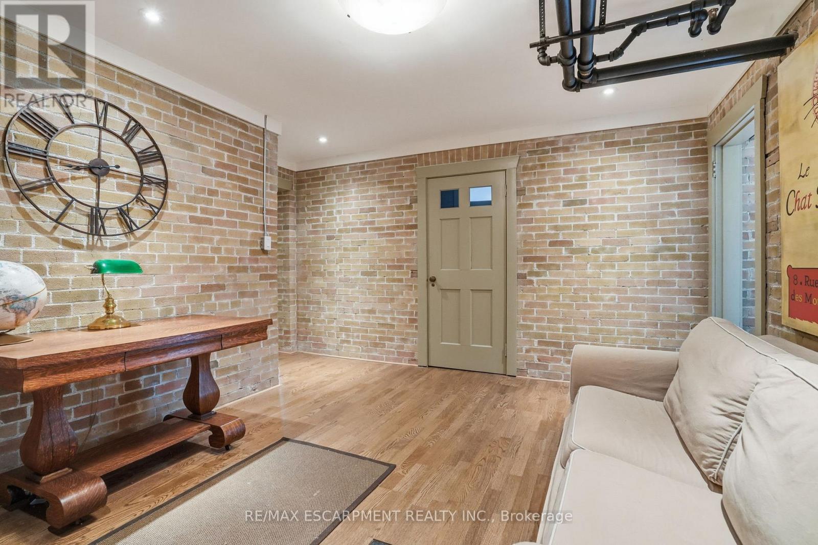 184 KING STREET - 38