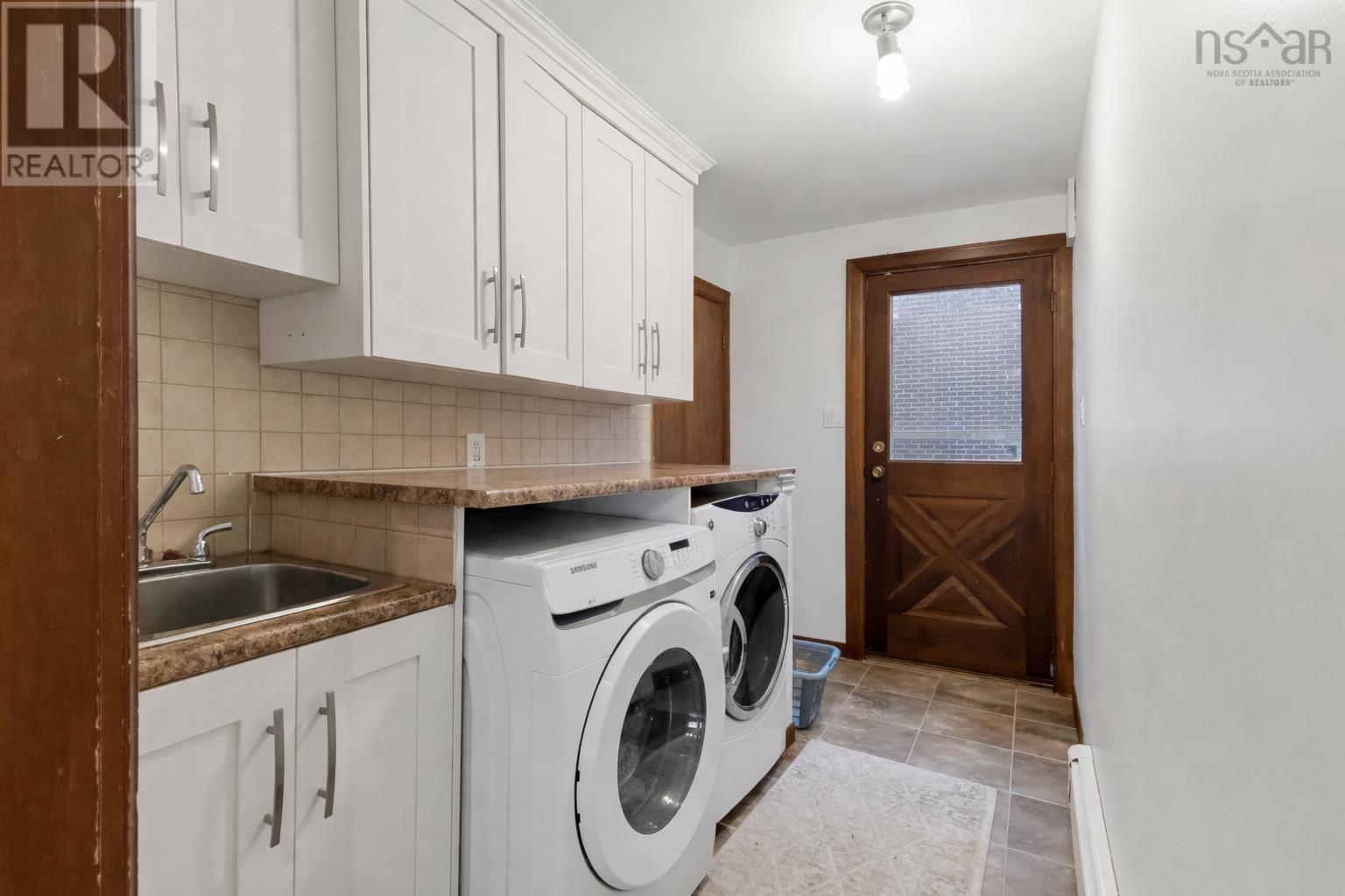 Property 19 of 46 of 11 Wheatstone Heights