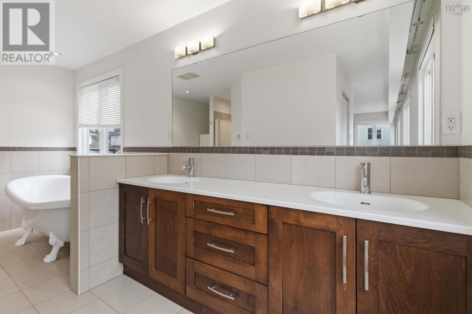 Property 28 of 46 of 11 Wheatstone Heights