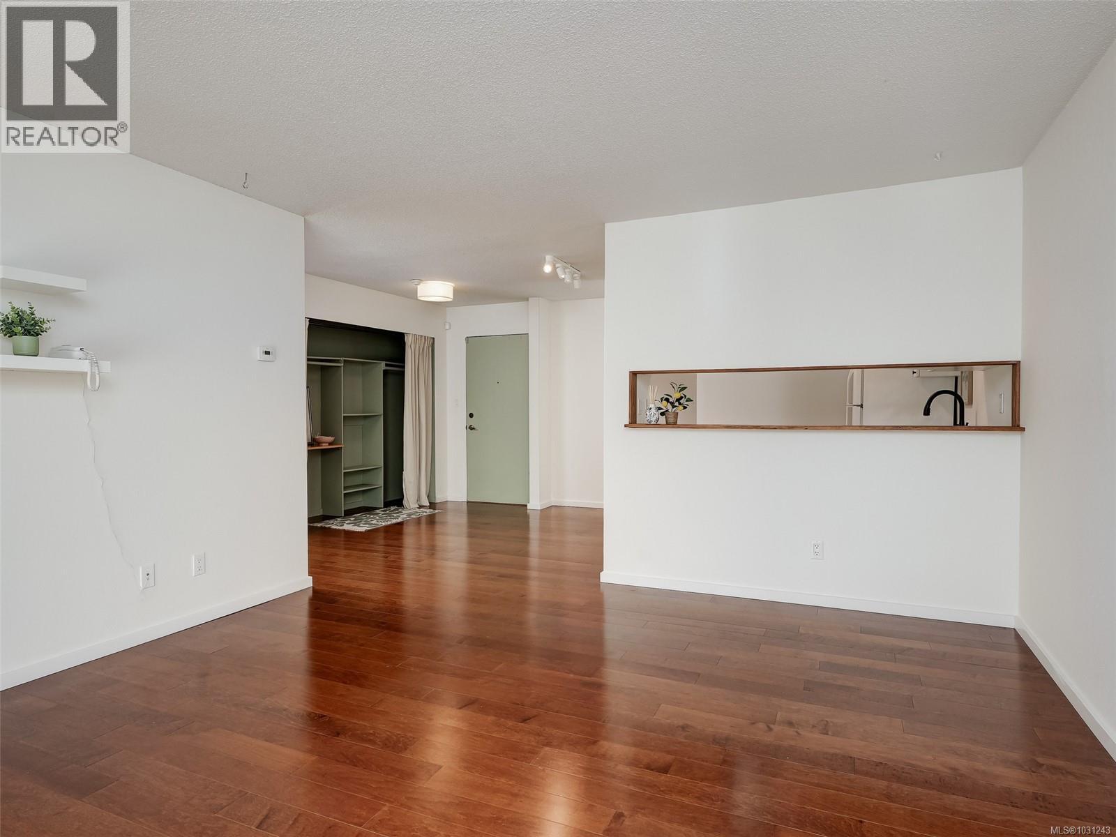 #307 3277 Glasgow Ave - 10