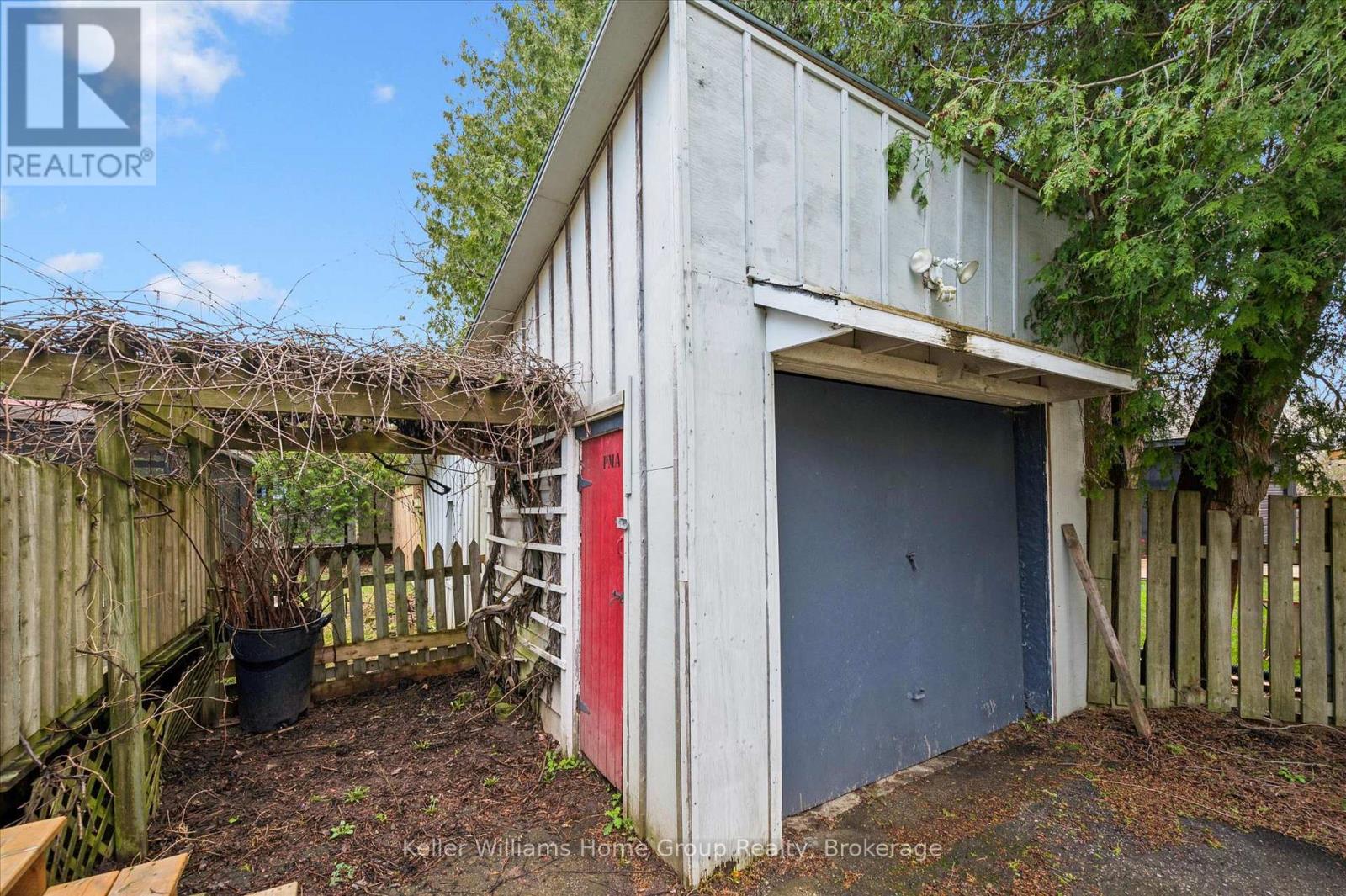 75 WELLESLEY STREET - 28