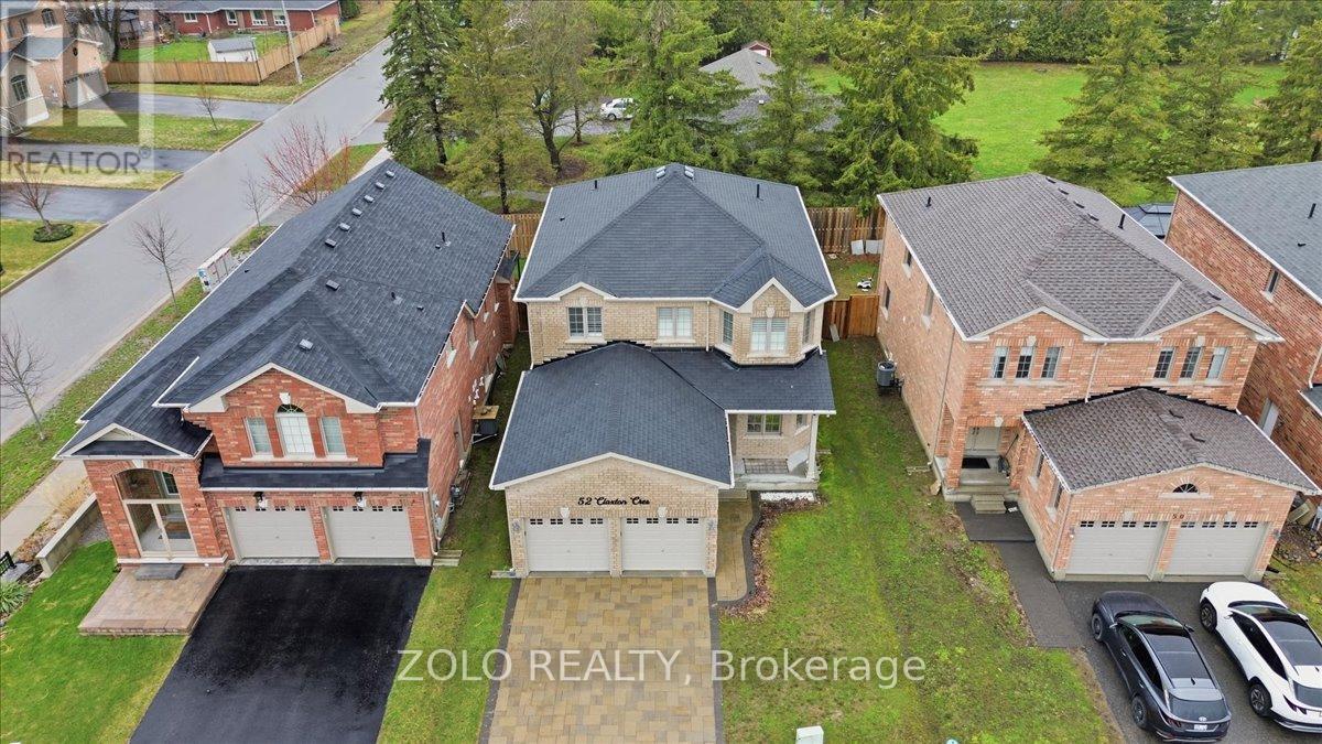 52 CLAXTON CRESCENT - 2