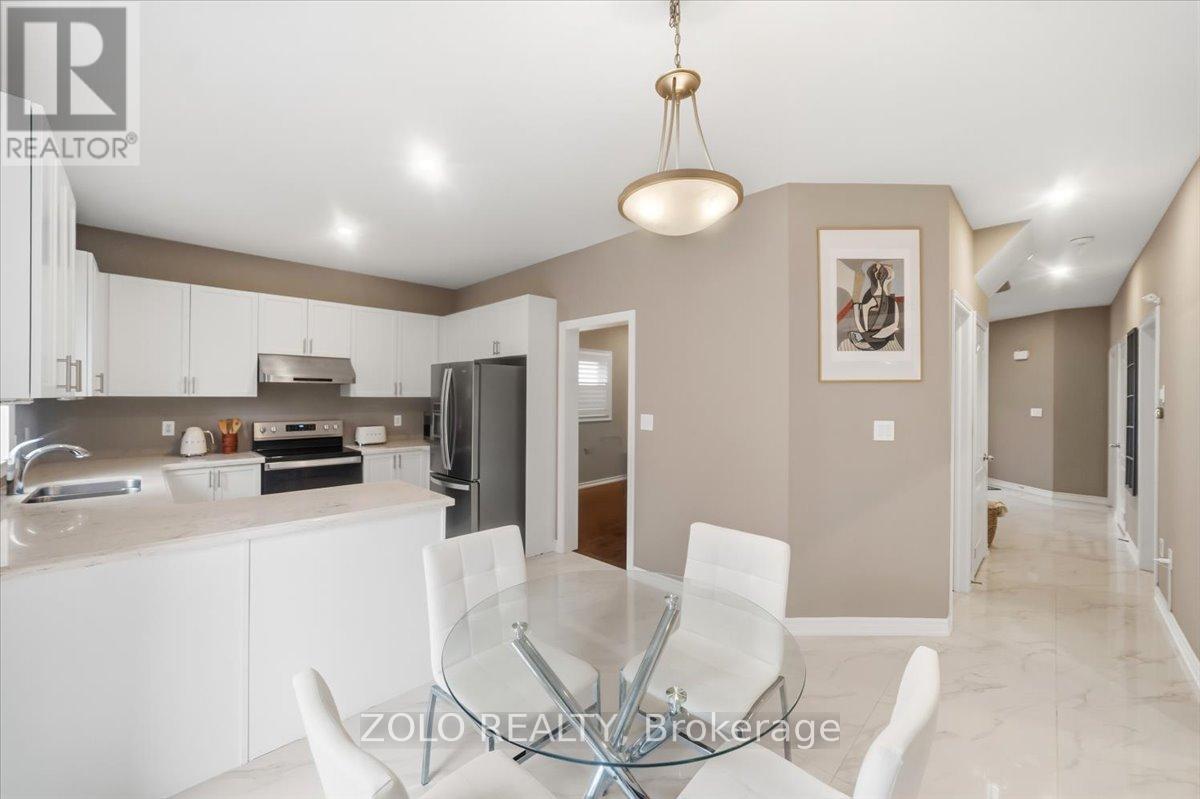 52 CLAXTON CRESCENT - 6