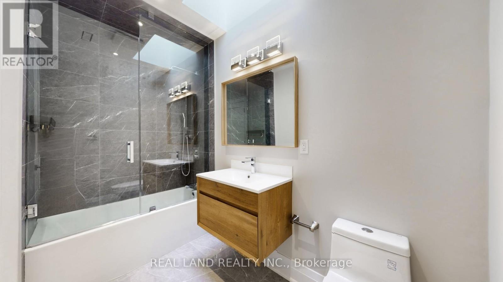 180 GOULDING AVENUE — photo 31