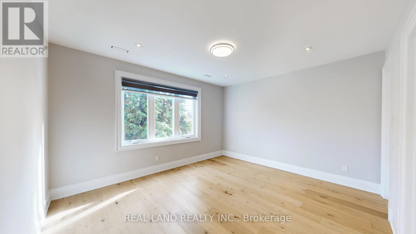 180 GOULDING AVENUE — photo 32