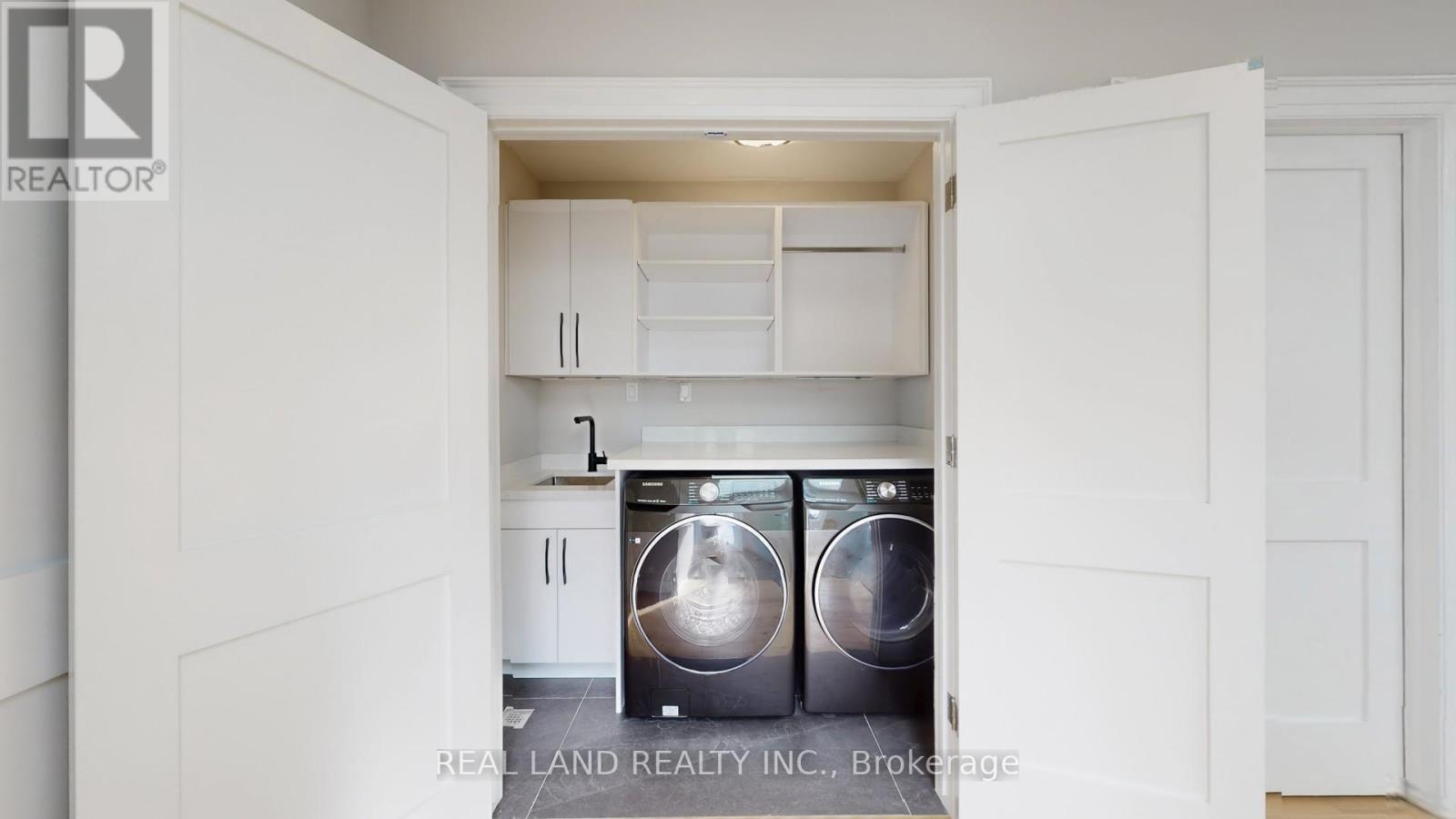 180 GOULDING AVENUE — photo 37