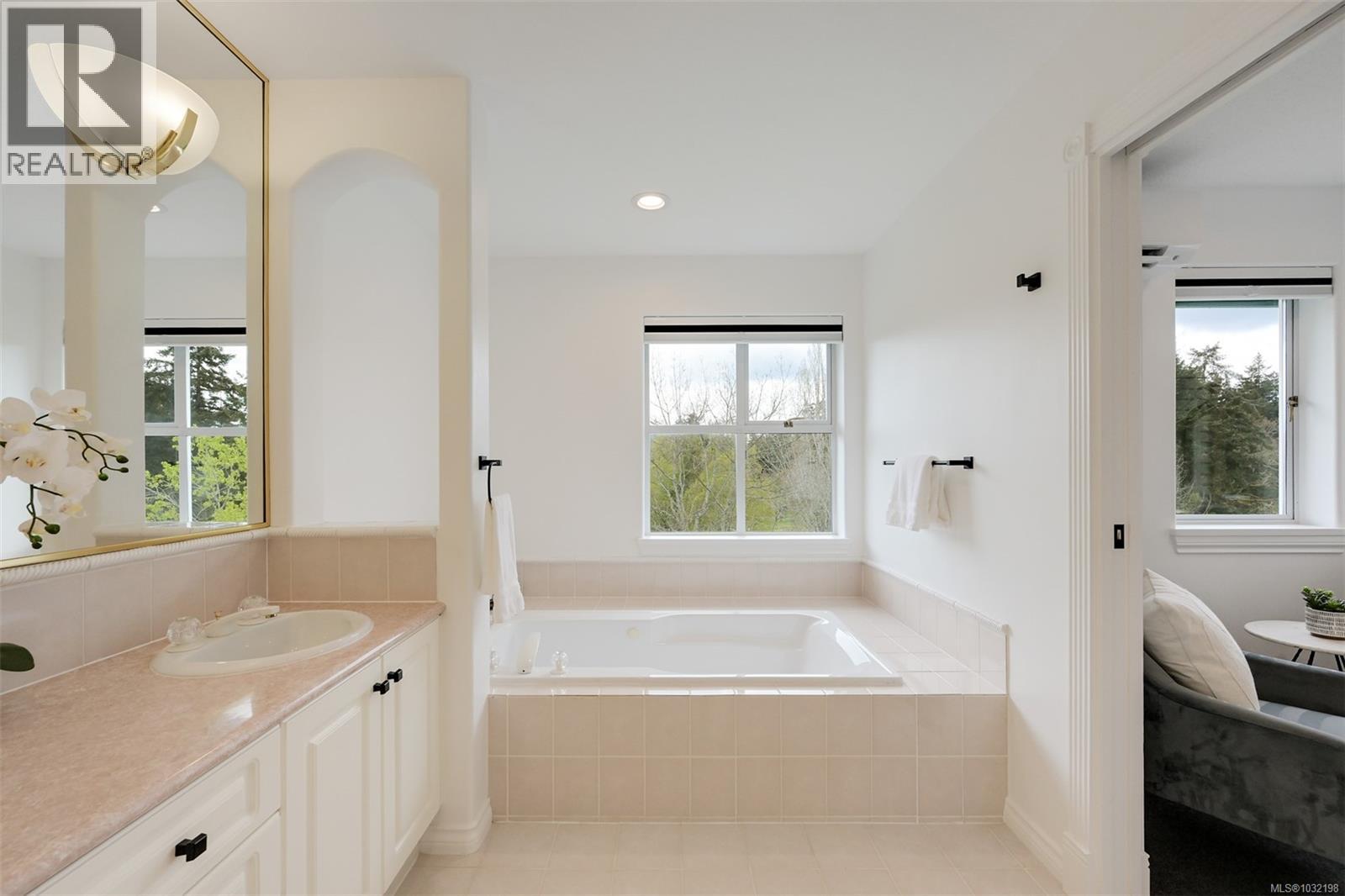 #66 530 MARSETT PL - 27