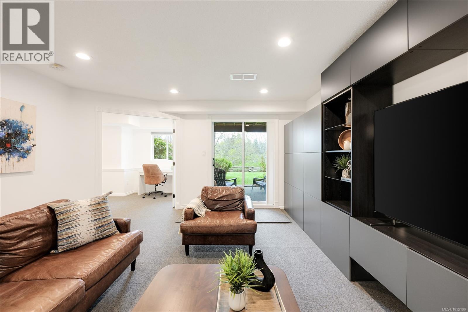 #66 530 MARSETT PL - 34