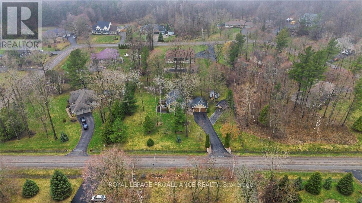 80 WHISPERING WOODS DRIVE - 47