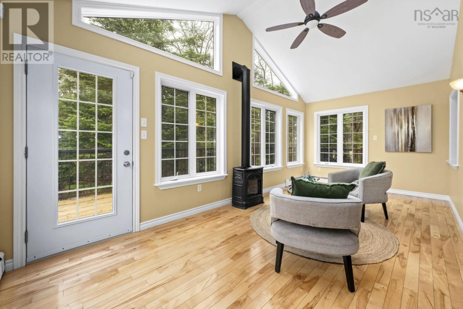 Property 16 of 50 of 32 Bristol Avenue