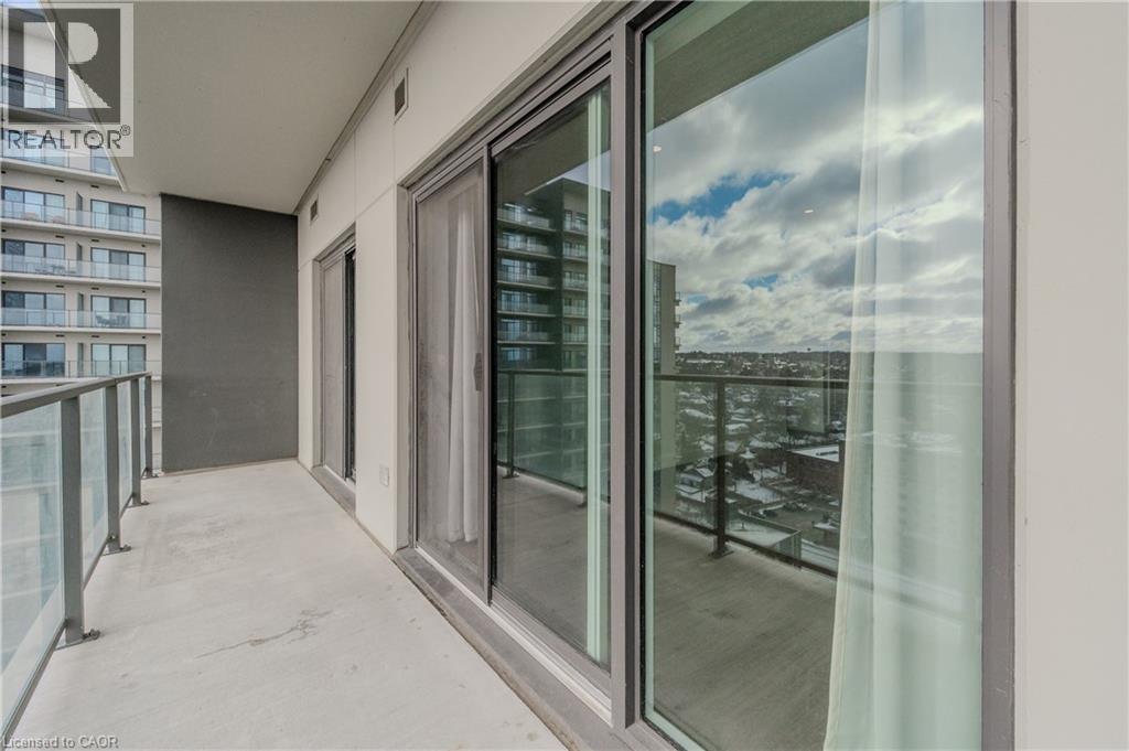 #1604 50 GRAND AVENUE S - 33