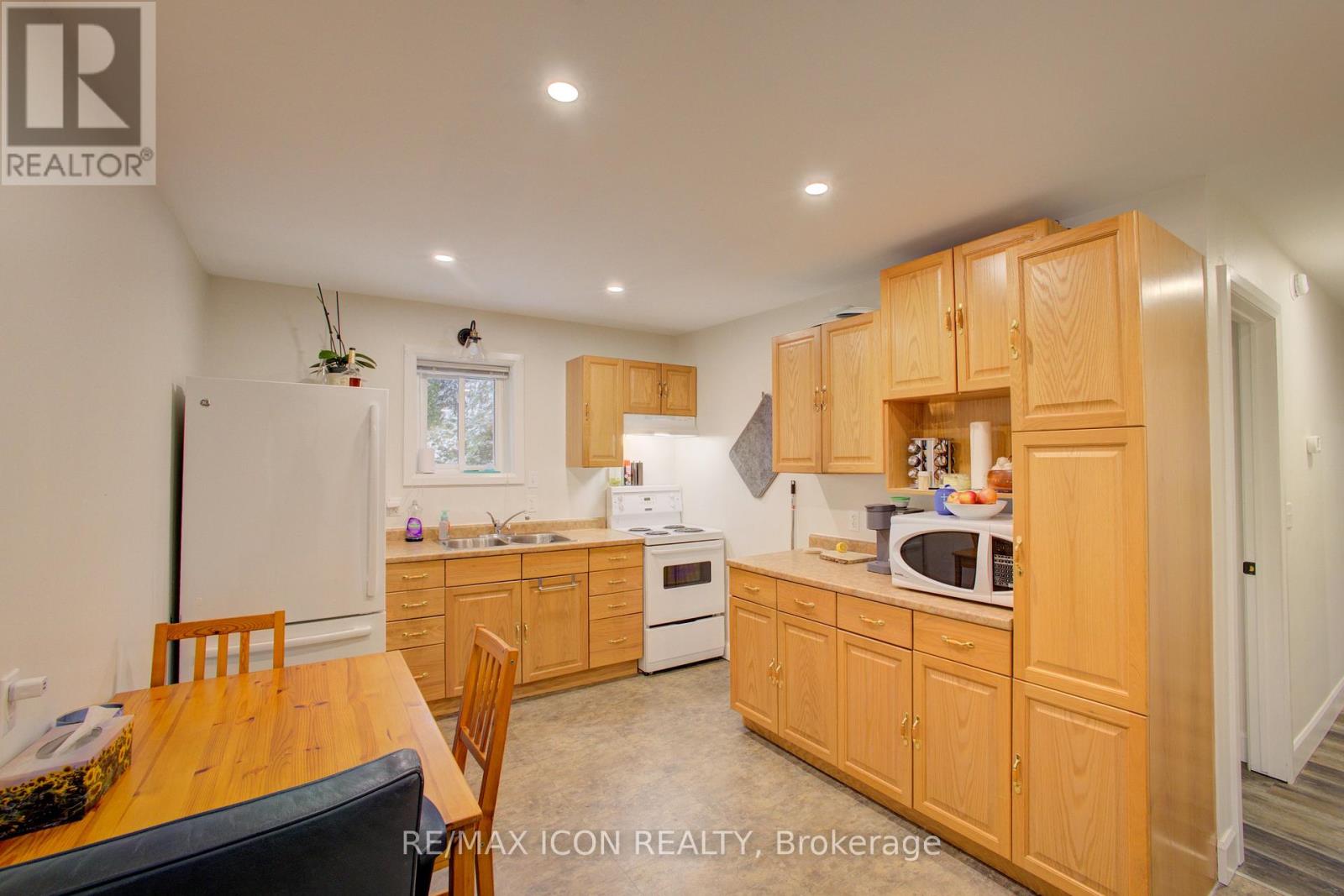 130 NORTH WATER STREET - 7