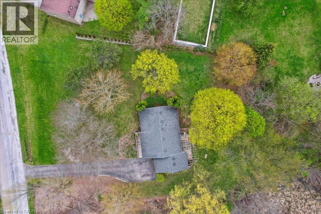 39 BANNOCKBURN Road — photo 10