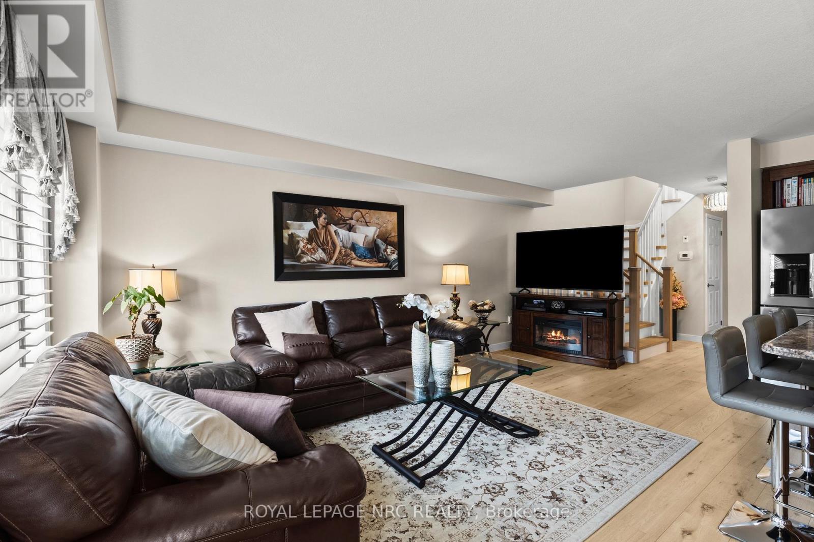 8679 DOGWOOD CRESCENT - 9