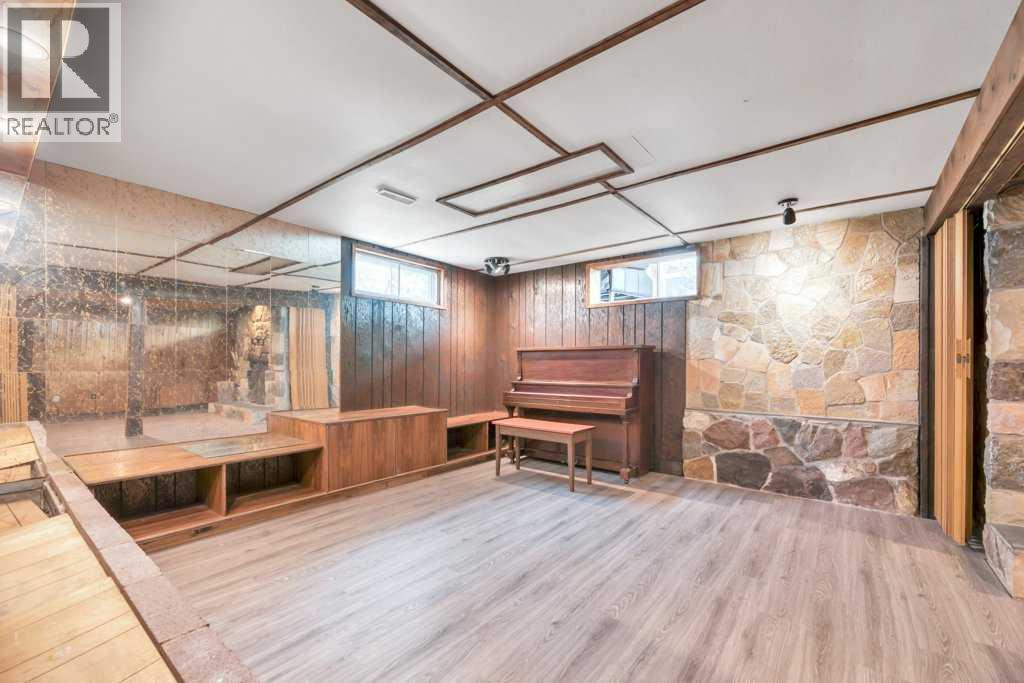 121 Cousin Street - 37