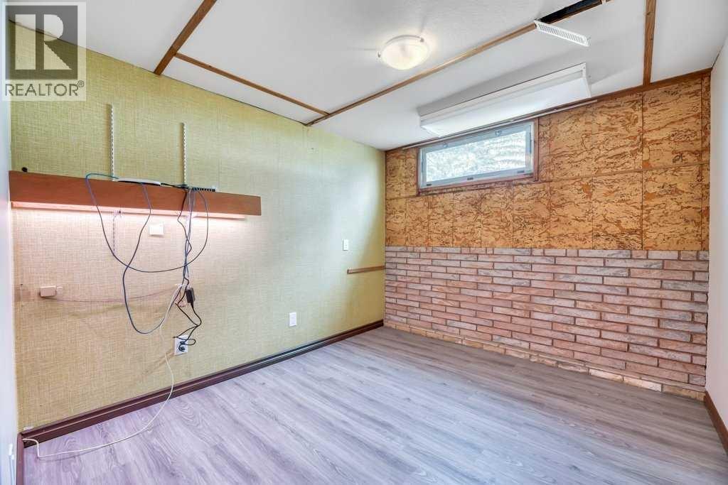121 Cousin Street - 39