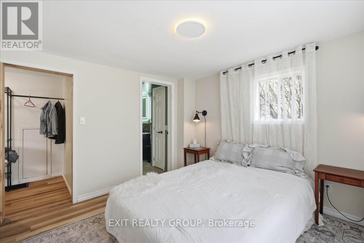 23 HAYES STREET - 16
