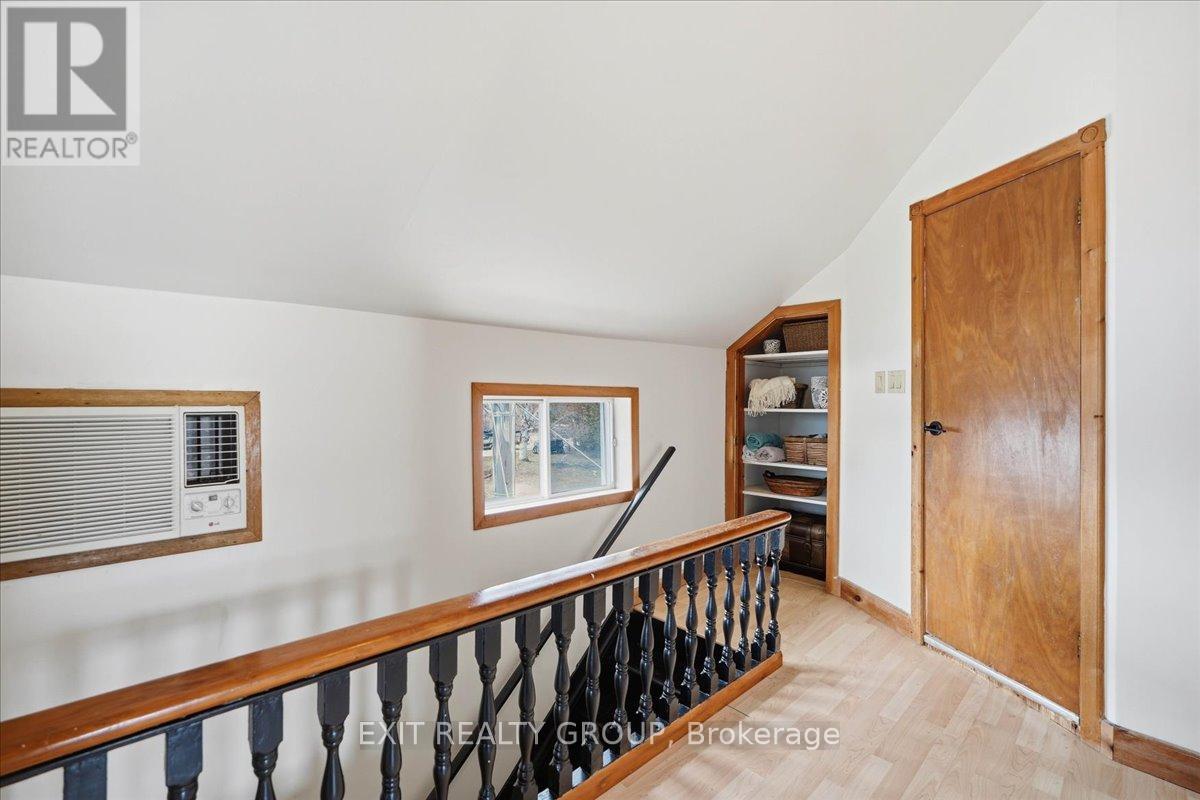 23 HAYES STREET - 18
