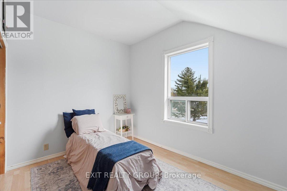 23 HAYES STREET - 22