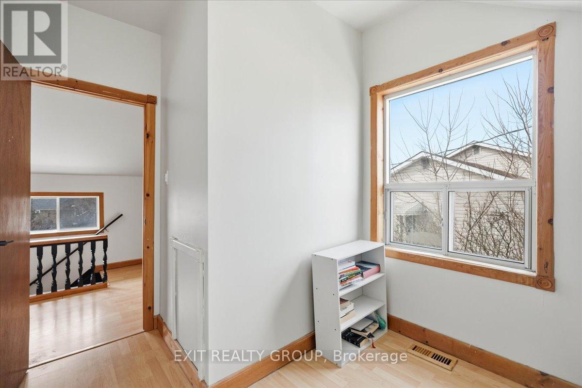 23 HAYES STREET - 21